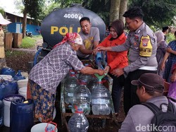 Pompa Tandon Sumur Bor Rusak, Ribuan Warga Dengkol Malang Krisis Air Bersih