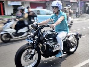 Ridwan Kamil Pose di RKG-5000: Percuma Naik Kendaraan Listrik, Jika..