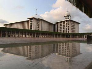 Video Menag: 3 Tahun Terakhir, 10 Ribu Turis ke Masjid Istiqlal Setiap Hari Video Menag: 3 Tahun Terakhir, 10 Ribu Turis ke Masjid Istiqlal Setiap Hari