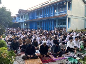 Khusyuknya Salat Idul Adha di Tasik dan Sukabumi