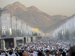 Puasa Arafah Apakah Harus Bertepatan dengan Wukuf di Arafah? Puasa Arafah Apakah Harus Bertepatan dengan Wukuf di Arafah?
