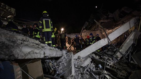 Sisa-sisa Serangan Rudal Rusia yang Menghantam Kramatorsk Ukraina