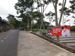 Spanduk Jokowi Selfie Bareng Prabowo Bertebaran di Boyolali, Ini Kata Bawaslu