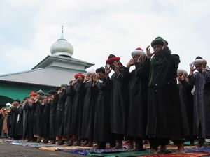 Jemaah An-Nadzir Gowa Lebaran Idul Adha 1445 Hijriah Minggu 16 Juni Jemaah An-Nadzir Gowa Lebaran Idul Adha 1445 Hijriah Minggu 16 Juni