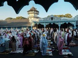 Tuntunan Shalat Idul Adha Lengkap: Dalil, Hukum, serta Niat-Tata Caranya