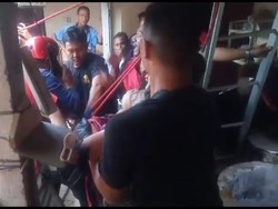 Damkar Badung Evakuasi Lansia Jatuh ke Sumur Sedalam 20 Meter