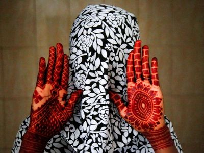Tradisi Wanita Pantai Gading Rayakan Idul Adha dengan Tato Henna