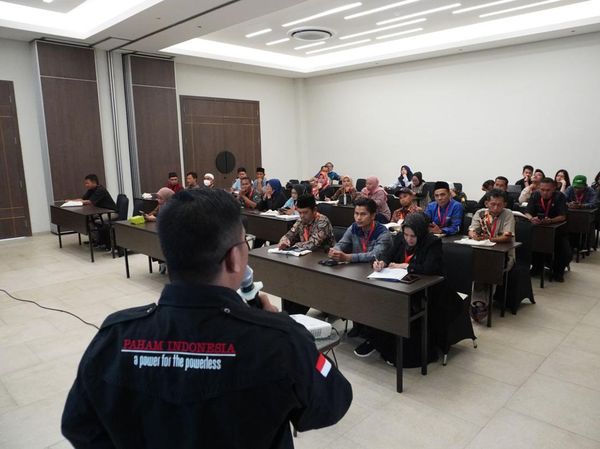Pelatihan Paralegal untuk Masyarakat di Banten