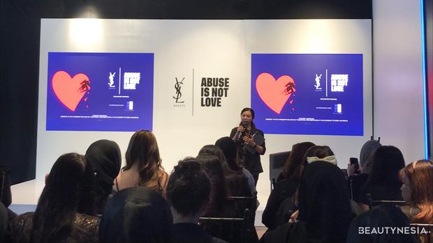 Psikolog Danika dari Yayasan Pulih berikan paparan/