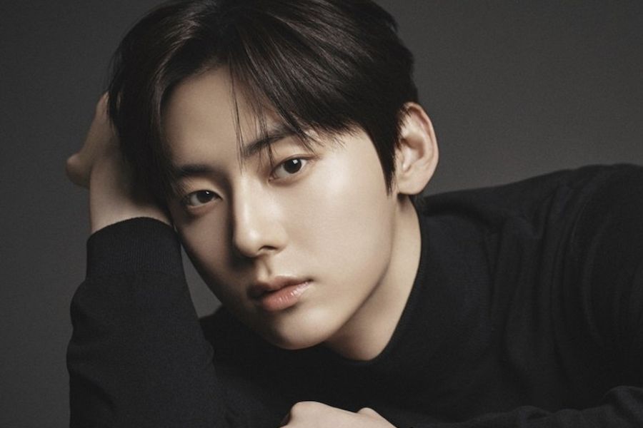 Agensi Buka Suara Usai Penggemar Datangi Lokasi Syuting Hwang Min Hyun