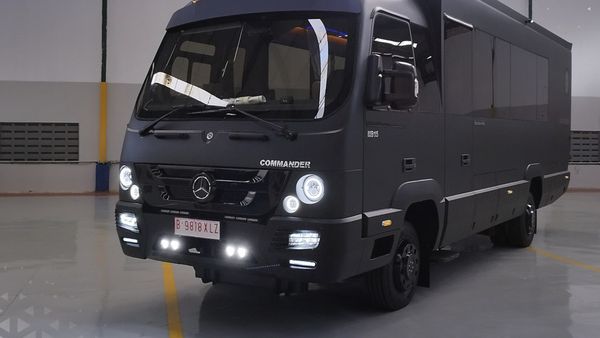 Luar Sangar-Dalam Mewah, Ini Wujud Big Benz Commander Buatan Adiputro