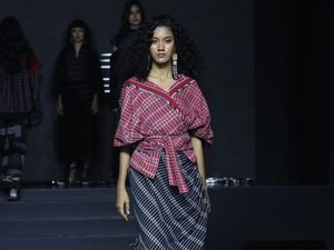 5 Cara Merawat Tenun, Hindari Pencucian dengan Detergen Bubuk