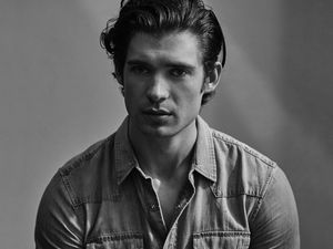 Sutradara Tegaskan Foto David Corenswet Berkostum Superman Palsu