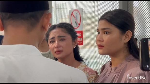 Dewi Perssik menangis usai mediasi dengan Ketua RT terkait permasalahan hewan kurban.