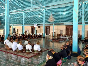 Putra Mahkota Posting Nyesel Gabung Republik, Keraton Solo Sebut Satire Putra Mahkota Posting Nyesel Gabung Republik, Keraton Solo Sebut Satire