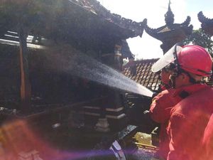 Dupa Jatuh ke Tikar, Merajan Ludes Terbakar di Klungkung