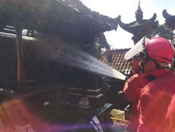 Dupa Jatuh ke Tikar, Merajan Ludes Terbakar di Klungkung