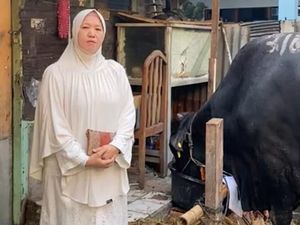 Prabowo Sumbang Sapi Kurban ke Yayasan Islam Alfauzaniyyah Koja Jakut