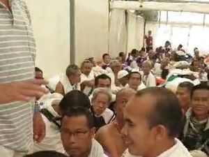 Timwas Haji DPR Kali Ini Terima Laporan Jemaah Berjejalan di Tenda Mina Timwas Haji DPR Kali Ini Terima Laporan Jemaah Berjejalan di Tenda Mina