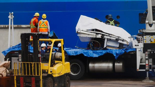 A view of the Horizon Arctic ship, as salvaged pieces of the Titan submersible from OceanGate Expeditions are returned, in St. John's harbour, Newfoundland, Canada June 28, 2023. REUTERS/David Hiscock NO RESALES. NO ARCHIVES