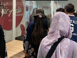 Penumpang AirAsia ke Bali Merana: Pesawat Telat, Bagasi Belum Ikut Terbang
