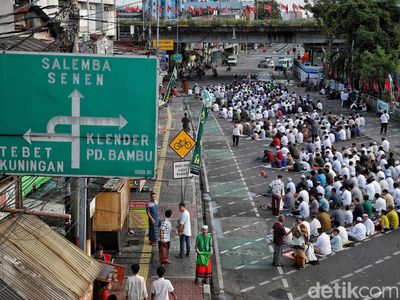 Potret Salat Idul Adha di Kampung Melayu