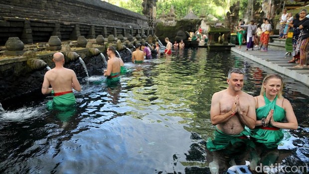 pura tirta empul
