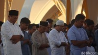 9 Cara agar Sholat Khusyuk: Tidak Tergesa hingga Dahulukan Buang Hajat