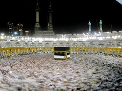 Sains Ungkap Misteri Kenapa Tawaf Berlawanan Arah Jarum Jam