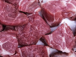 Ciri-ciri Daging Kurban di Kulkas Sudah Busuk, Apa Saja?