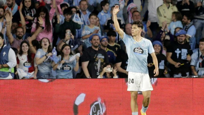 Gabri Veiga Soccer Football - LaLiga - Celta Vigo v FC Barcelona - Estadio de Balaidos, Vigo, Spain - June 4, 2023 Celta Vigo's Gabri Veiga celebrates scoring their second goal REUTERS/Miguel Vidal