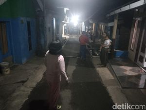 Paniknya Warga Pangandaran Turut Rasakan Getaran Gempa Terkini M 6,4 Bantul Paniknya Warga Pangandaran Turut Rasakan Getaran Gempa Terkini M 6,4 Bantul