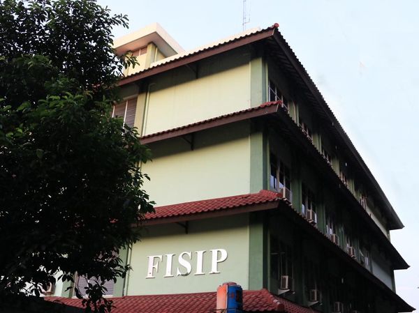 Ilmu Komunikasi UPNVJ Jadi Prodi Sosial Favorit se-Indonesia