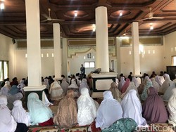 Jemaah Tarekat Syattariyah di Sumbar Baru Salat Idul Adha Hari Ini