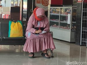 Kapok! Masriah Tak Akan Ulangi Aksi Siram Tinja ke Rumah Tetangga Kapok! Masriah Tak Akan Ulangi Aksi Siram Tinja ke Rumah Tetangga