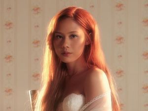 Nadin Amizah Beri Jawaban Menohok soal Artis Bisa Dipegang-pegang Nadin Amizah Beri Jawaban Menohok soal Artis Bisa Dipegang-pegang