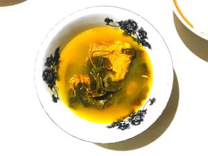 Bingung Masak Daging Kurban? Bisa Dicoba Olahan Lempah Kuning Ini