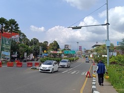 One Way Arah Jakarta Diterapkan, Kendaraan Menuju Puncak Bogor Disetop
