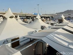 Pemandangan dari Tenda Mina Maktab Haji Khusus