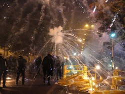 Prancis Memanas, Hampir 1.000 Orang Ditangkap!