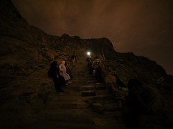 Kisah Nabi Muhammad SAW Terima Wahyu Al-Quran Pertama Kali di Gua Hira