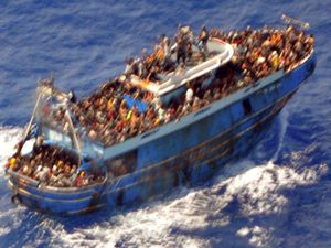 Wujud Kapal Pengangkut Imigran yang Tenggelam Tewaskan Ratusan Orang