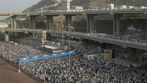 Potret Kepadatan Jamarat Usai Jemaah Haji Lempar Jumrah Hari Kedua