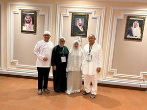 Bertemu Anies Saat Berhaji, Puan: Silaturahmi Harus Selalu Dijaga Bertemu Anies Saat Berhaji, Puan: Silaturahmi Harus Selalu Dijaga