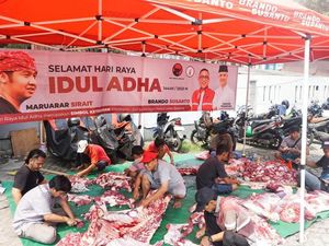 TMP Bagi 1.000 Paket Daging Kurban ke Warga DKI Jakarta TMP Bagi 1.000 Paket Daging Kurban ke Warga DKI Jakarta