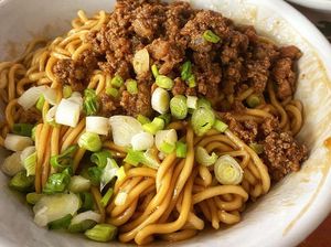 5 Bakmi Legendaris di Bandung yang Wajib Dikunjungi Saat Liburan 5 Bakmi Legendaris di Bandung yang Wajib Dikunjungi Saat Liburan