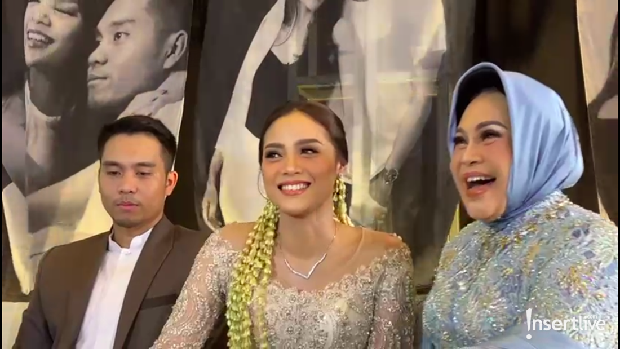 Anak Terakhir Resmi Menikah, Hetty Koes Endang: Ada Rasa Kehilangan