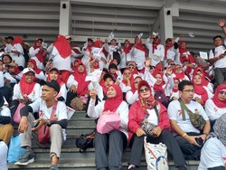 Antusiasme Warga Penuhi GBK Ikuti Puncak Perayaan Hari Bhayangkara Ke-77