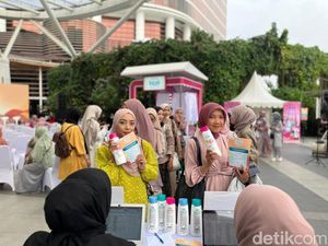 Umrah Gratis Buat Hijabers Bandung yang Jago Matematika Hingga Bahasa Asing