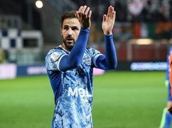 Fabregas soal Kans Melatih Barcelona